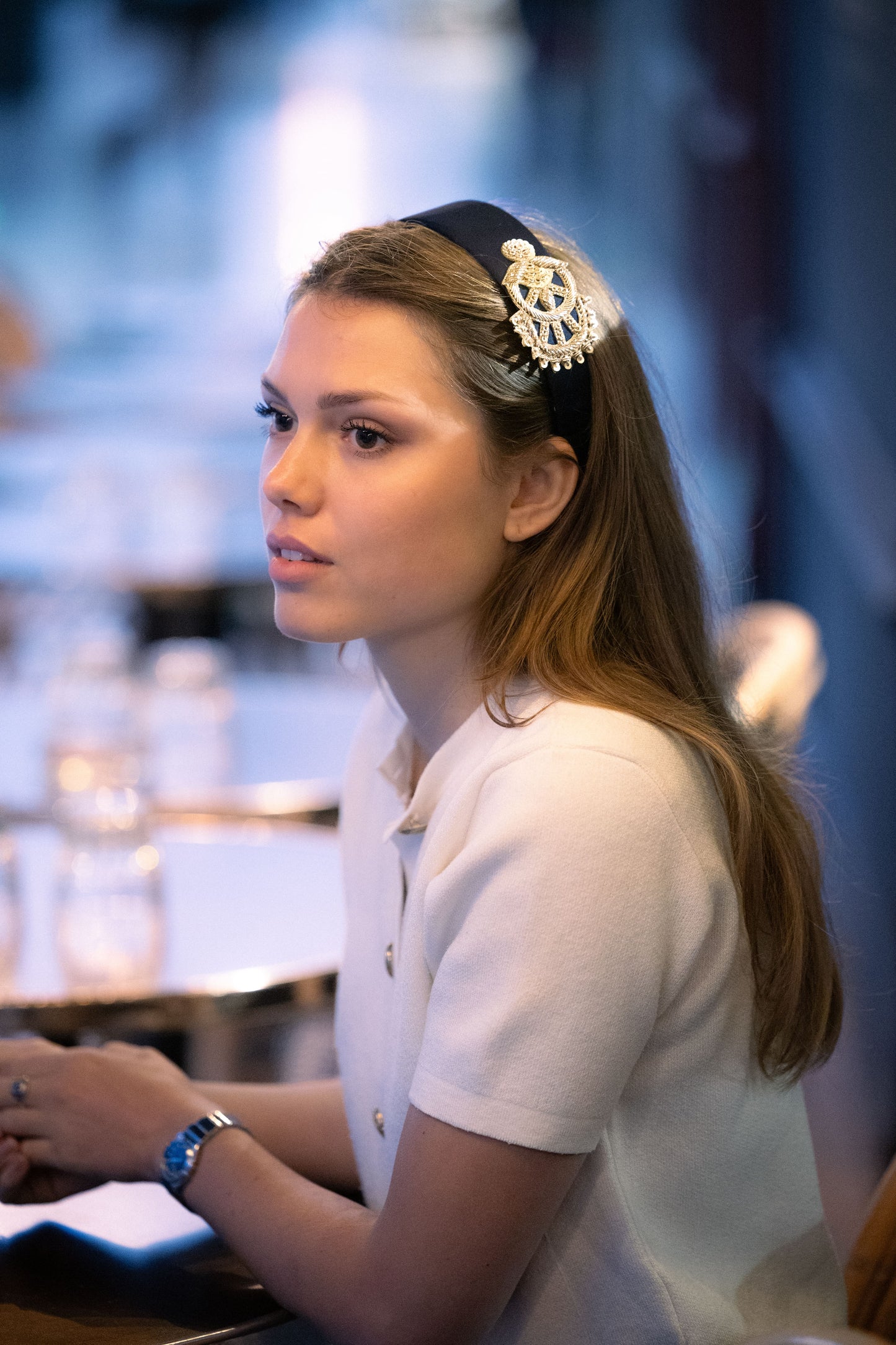 Serre-tête femme Ella – Bijou de cheveux chic en satin bleu nuit