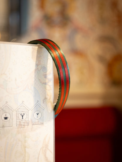 Serre-tête Gloria – Serre-tête en satin vert forêt et double ruban rouge, style preppy chic