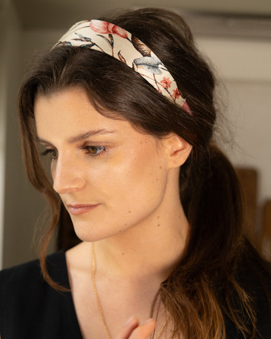 Serre-tête Vera plat – Soie crème à motif floral | Accessoire cheveux élégant