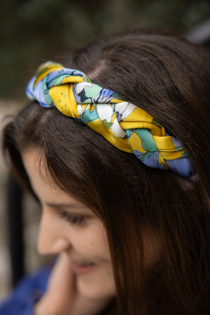 Serre-tête Iris tressé – Soie jaune et lavande | Accessoire cheveux bohème chic