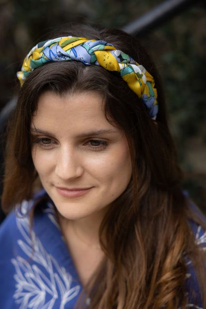 Serre-tête Iris tressé – Soie jaune et lavande | Accessoire cheveux bohème chic