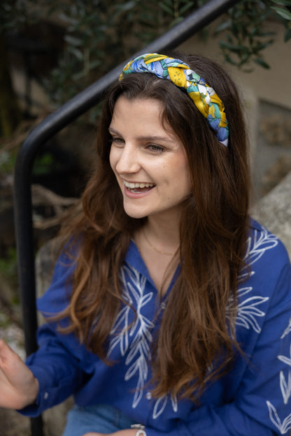 Serre-tête Iris tressé – Soie jaune et lavande | Accessoire cheveux bohème chic